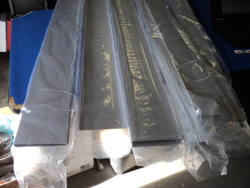 lot 9203 image: (10) pieces Aluminum trim, 2 sizes, (5) 6-38 x 62, (5) 4-34 x 62