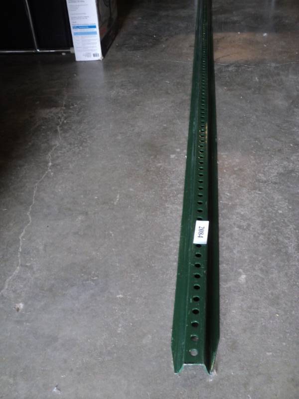 lot 9208 image: (1) ct lot metal sign post 8 long, green