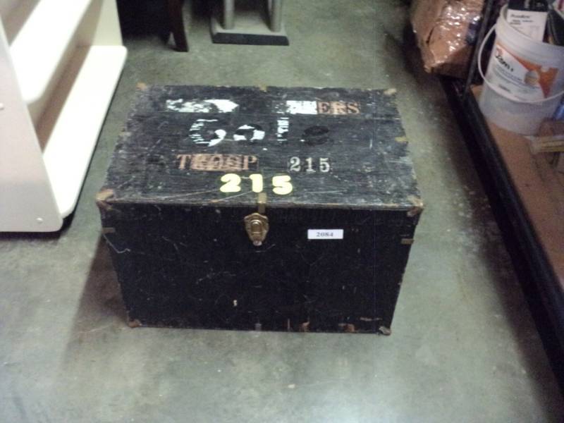 lot 9210 image: Wooden Camp Box, 2 x 16 x 16, used, will need to be painted