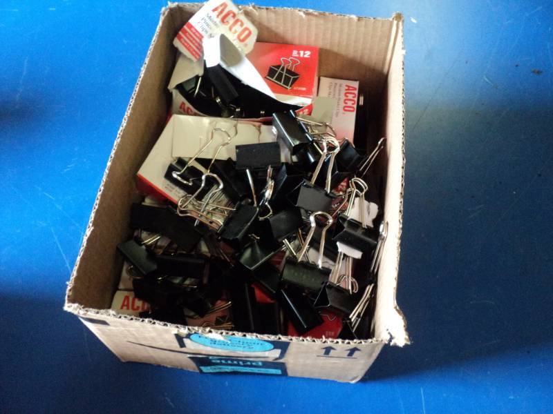 lot 9228 image: (144) Acco Medium binder Clips, black