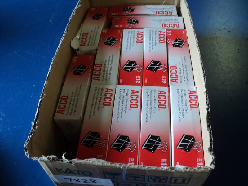 lot 9231 image: (144) Acco Medium binder Clips, black