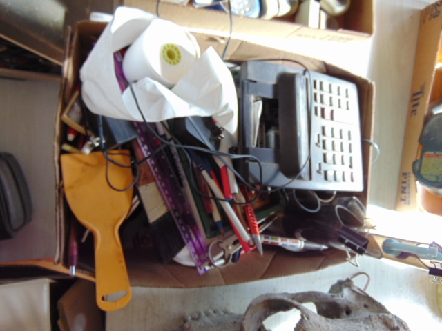 lot 18800 image: Office supply lot