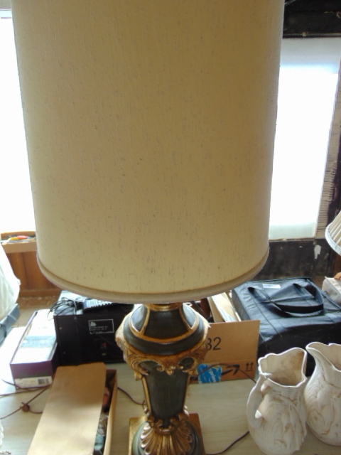 lot 18811 image: Vintage green lamp with big shade very heavy