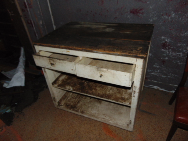 lot 18830 image: vintage cabinet with 2 drawers and 2 shelves