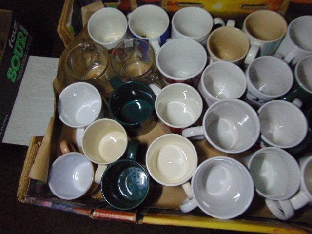 lot 18846 image: assortment of coffee cups