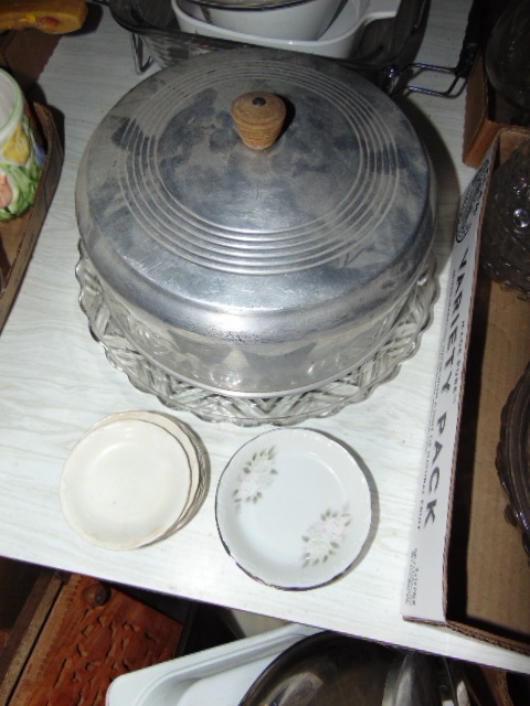 lot 18858 image: elevated glass serving plate, aluminum cake cover