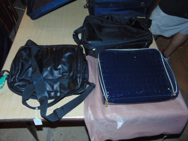 lot 18875 image: Luggage