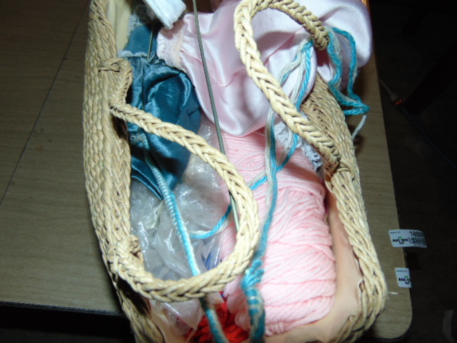 lot 18888 image: assorted crafts and doll clothes