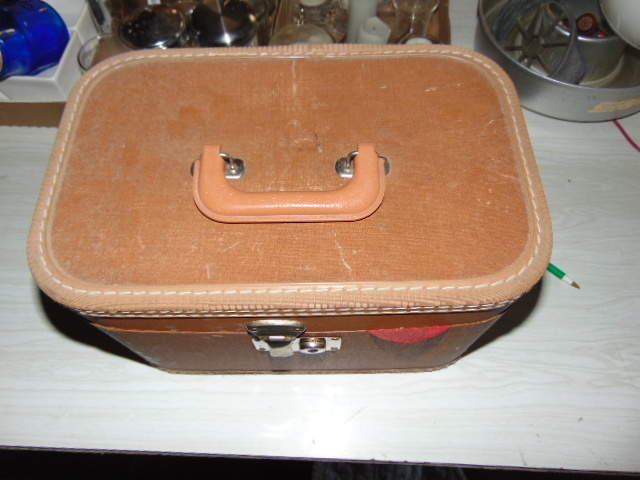 lot 18929 image: travel bag