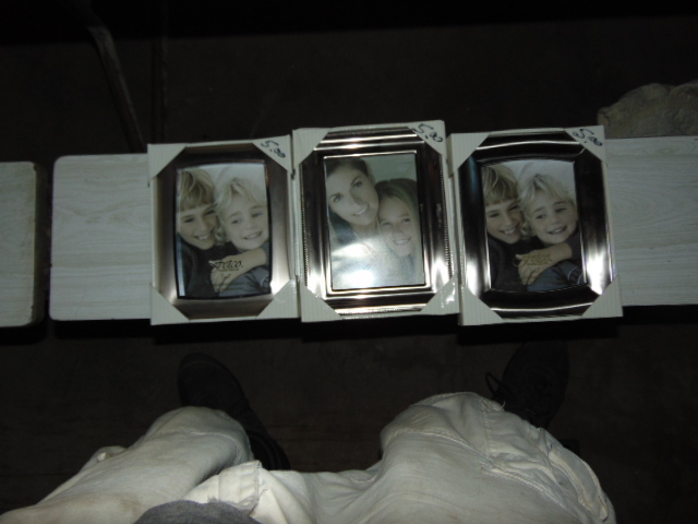 lot 18931 image: picture frames