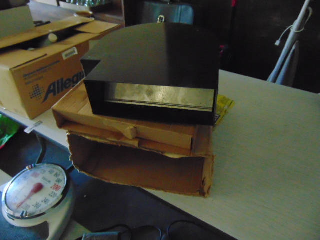 lot 18946 image: electric vent