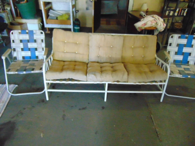 lot 18955 image: outdoor seating