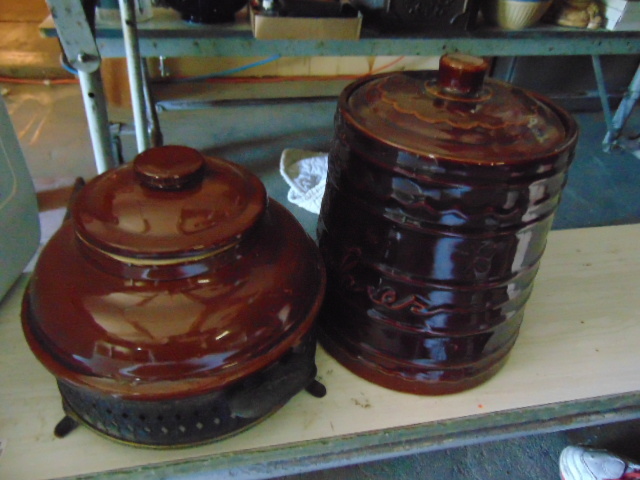 lot 18965 image: unique canisters