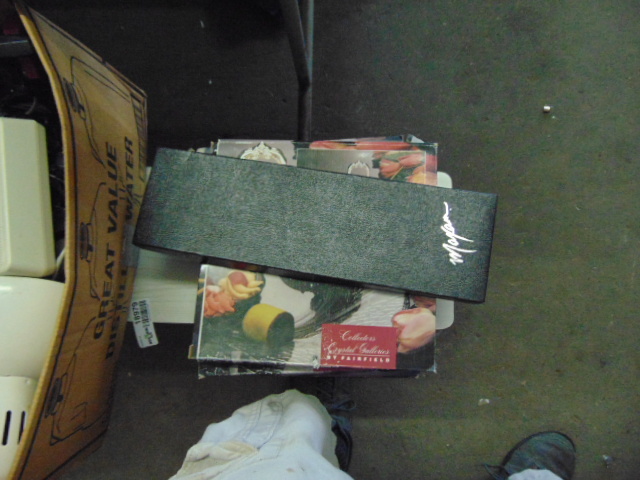 lot 18978 image: knives cookbook and platter