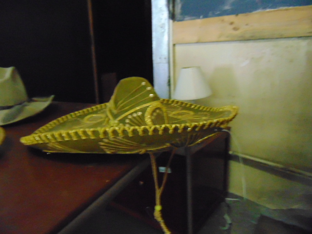 lot 18984 image: sombrero