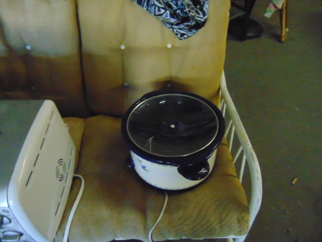 lot 18989 image: Crock-Pot