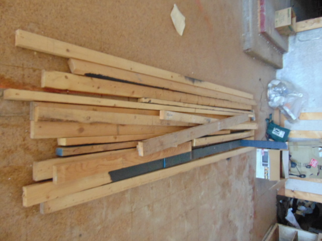 lot 18999 image: pile of wood
