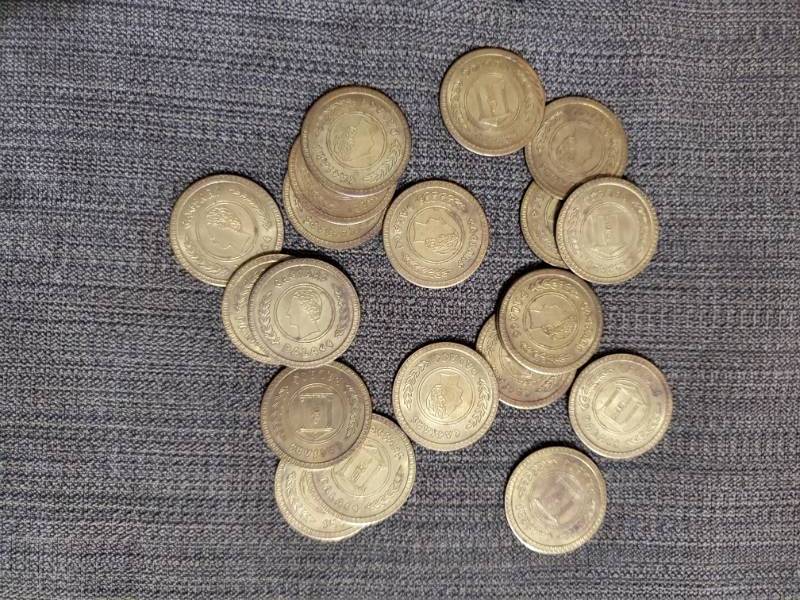 lot 7903 image: Ceasars Palace Token Lot