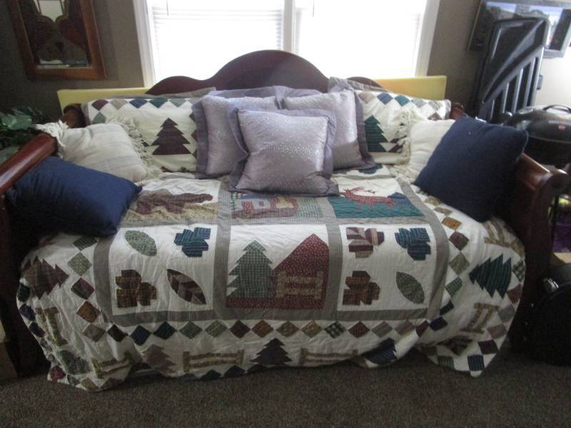 lot 7810 image: Sleigh Style Day Bed - Bedding and Pillows Not Included