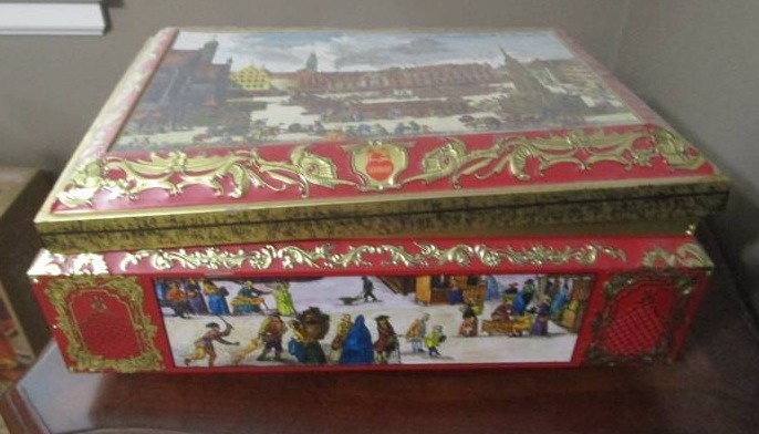 lot 7820 image: German Metal Keepsake Box