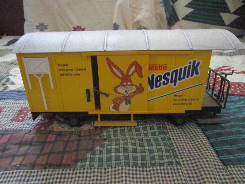 lot 7886 image: Collectible Nesquik Box Car G Scale