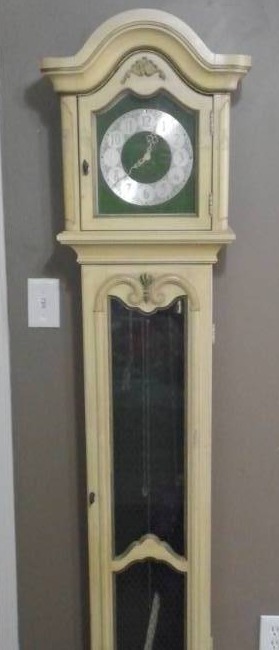 lot 7803 image: Connoiseur Collection by Ridgeway UW321 165555 Blonde Grandfather Clock