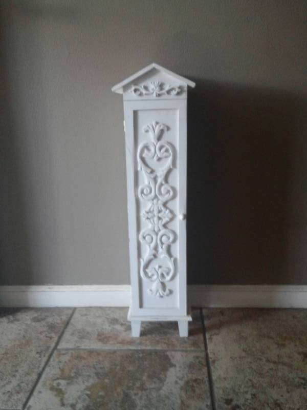 lot 7811 image: Small White Storage Cabinet with Door
