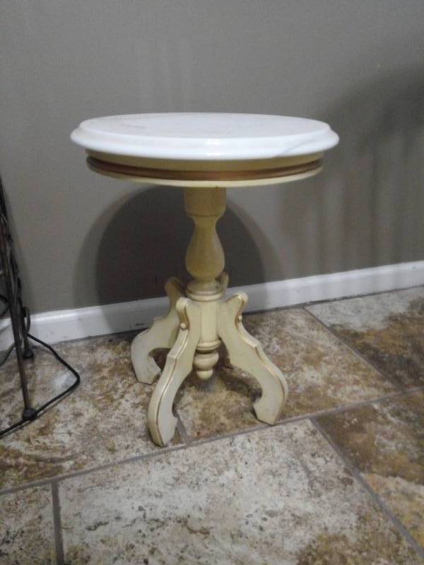 lot 7823 image: Marble Top Occasional Table