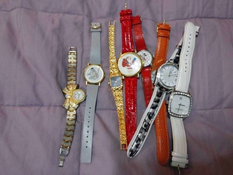 lot 7848 image: Lot of Fashion Watches