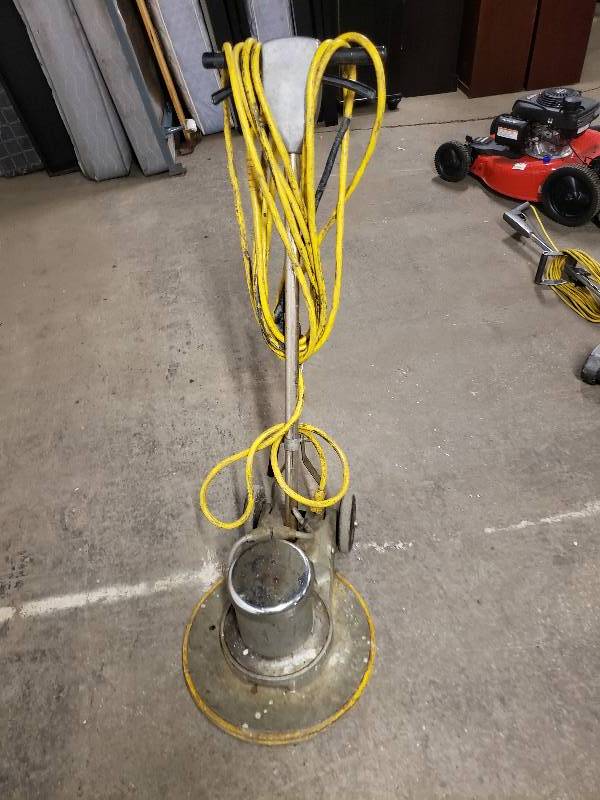 lot 2379 image: Older Model Floor Machine with Scrub pads