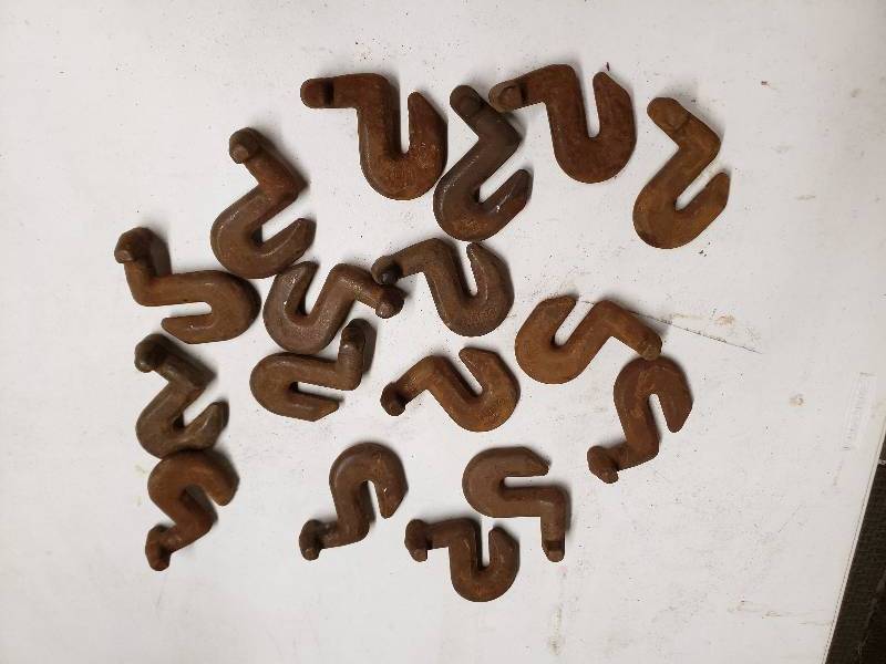 lot 2427 image: Lot of Tow Chain Hooks