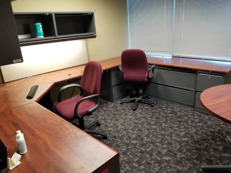 lot 4397 image: Whole Office Suite