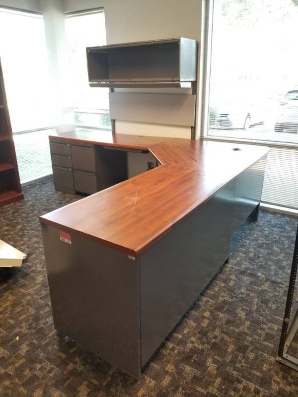 lot 4406 image: L Shaped Wood And Metal Office Desk With Upper Cabinet