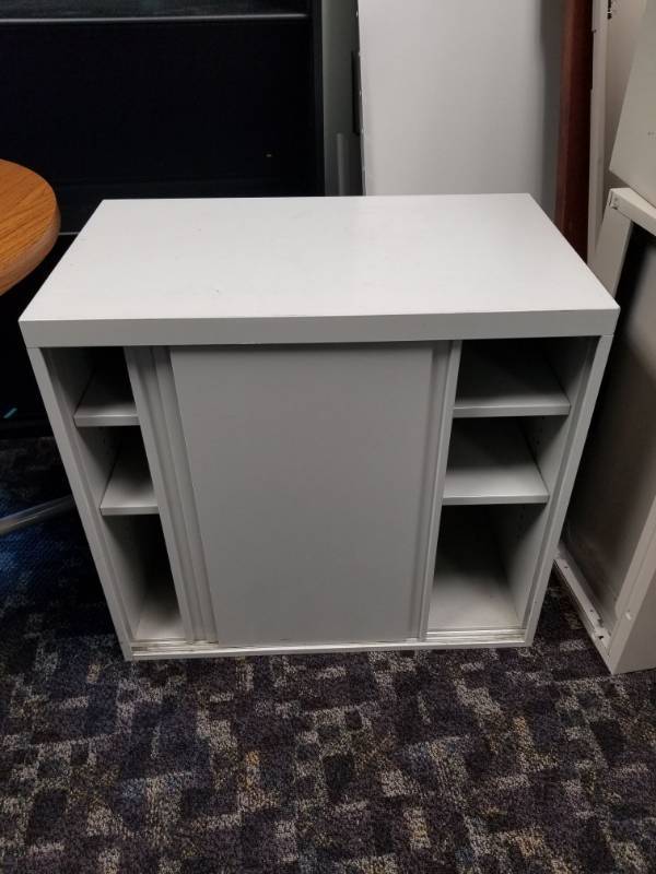 lot 4411 image: Metal Storage Cabinet