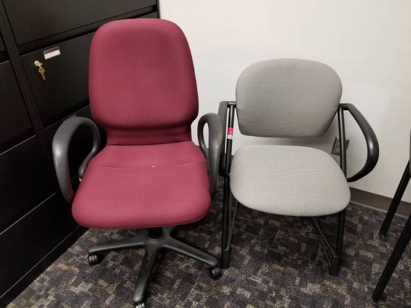 lot 4419 image: Computer Chair and Office Chair