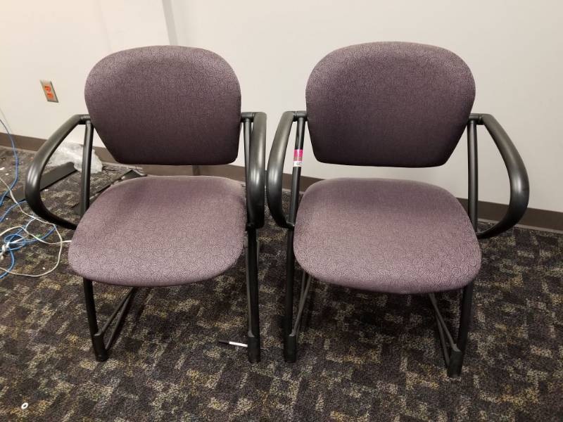 lot 4421 image: 2 Purple Fabric Office Chairs