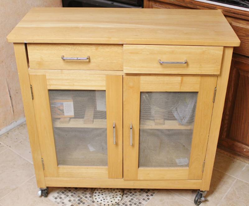 lot 1463 image: Kitchen rolling cabinetcart