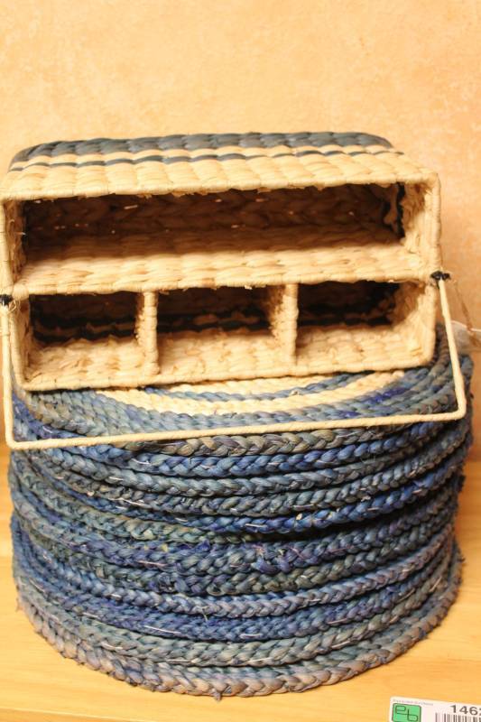 lot 1467 image: WickerRattan SilverwareNapkin Holder with 12 Matching Placemats