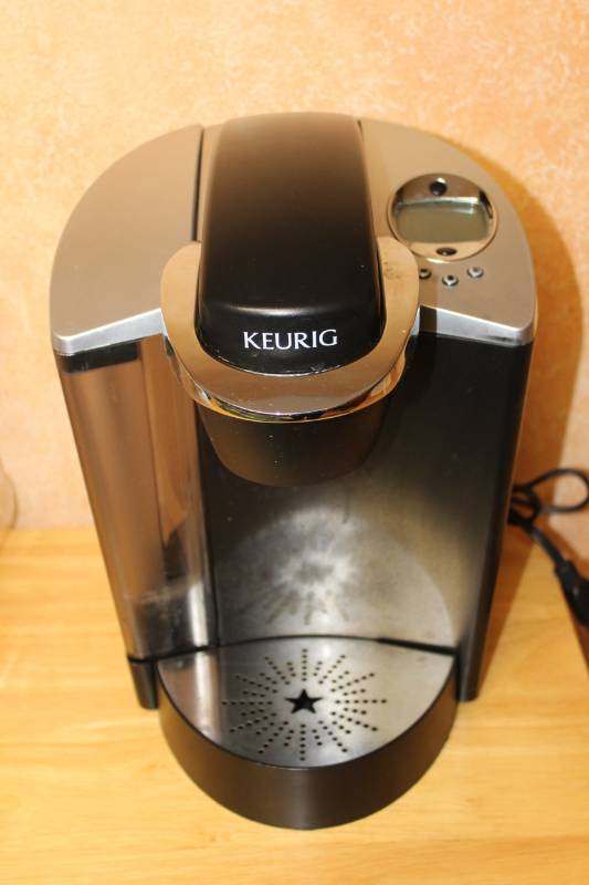 lot 1470 image: Keurig Coffee Maker