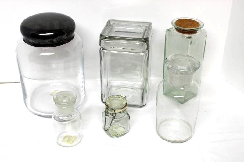 lot 1482 image: 6 Glass Storage JarsContainers