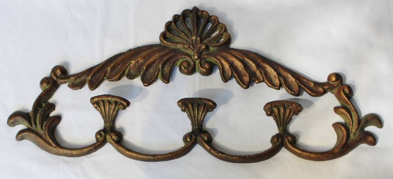 lot 1577 image: Decorative IronMetal Wall Hooks -  16 wide X 7 tall