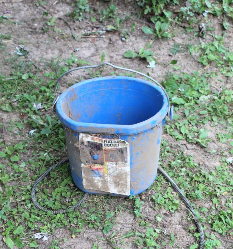 lot 1624 image: Outdoor Buckets -Heated Flat-Back