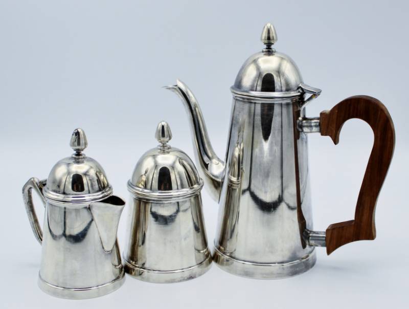 lot 1637 image: Silver plate Tea Set