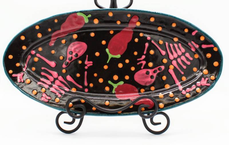lot 1444 image: 16 Oval Serving Platter Day of The Dead Stephen Kilborn SK Taos NM Collectible Studio Pottery Hand Painted