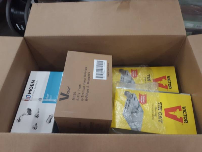 lot 5539 image: Box of Misc. Items