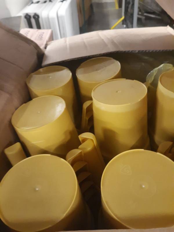 lot 5567 image: Box Of MAI  PLUS Bedside Pitcher w cover