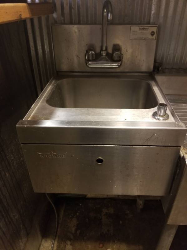 lot 2004 image: Krowne Hand Sink H6-4