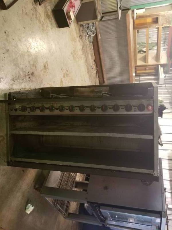 lot 2011 image: Gas Cook Top Griddle