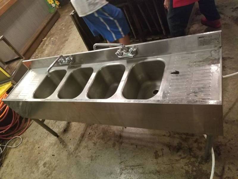 lot 2012 image: Eagle 4 Bay Stainless Sink B6C-4-18