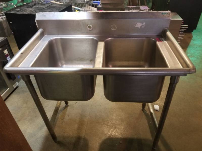 lot 2028 image: Stainless 2 Bay Sink
